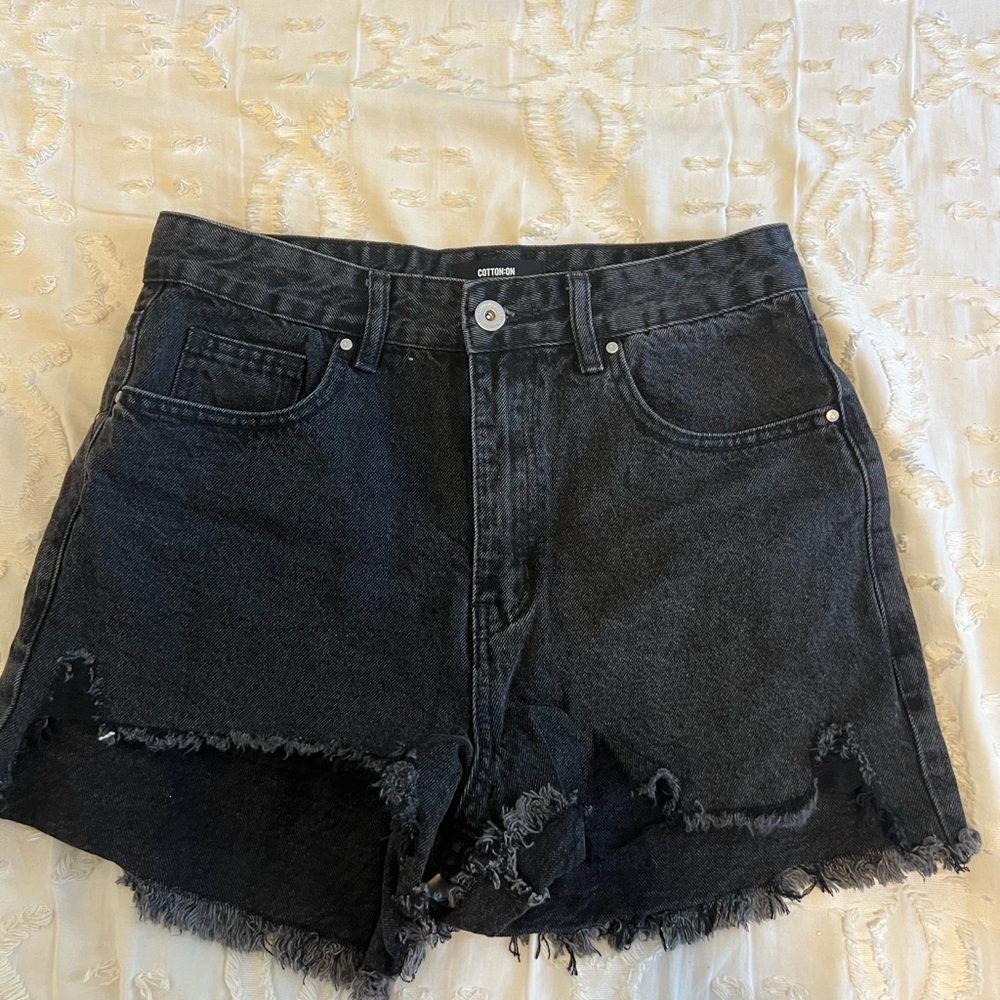 Never Worn Cotton On high rise distressed denim